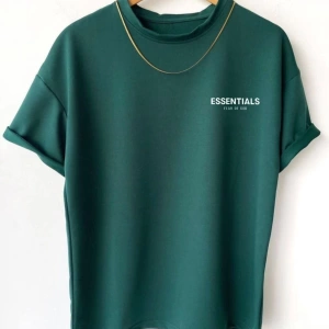 Erkek Koyu Yeşil Essentials Baskılı Oversize Bisiklet Yaka Kısa Kollu T-shirt
