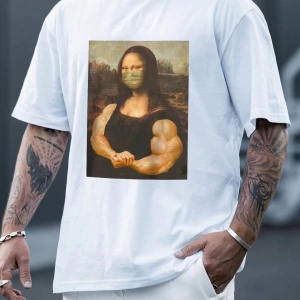 Erkek Mona Lisa Baskılı Yuvarlak Yaka Tişört