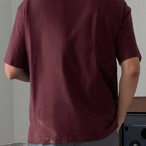 Erkek Okul Başlangıcı Mektuplu Grafik Düşük Omuz Tişört