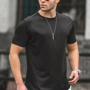 Erkek Siyah Basic Licralı Slimfit T-shirt