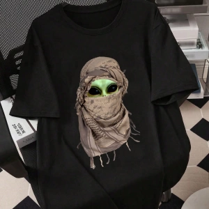 Erkek Uzaylı Baskılı Kısa Kollu Günlük Tişört