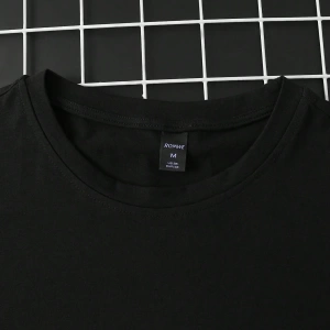 Erkek Yuvarlak Yaka Kısa Kollu Baskılı Minimalist Tişört, Günlük Giyim
