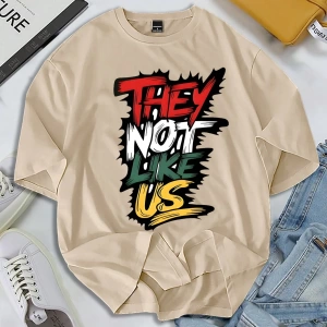 Erkek Yuvarlak Yaka Kısa Kollu Tişört, Minimalist Moda, Yaz İçin Uygun