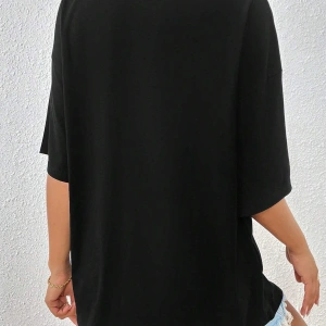 Essnce Ay Desenli Damla Omuz Tişört