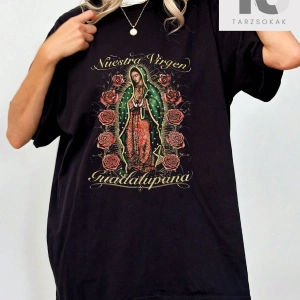 Essnce Kadın Çiçek & Harf Baskılı Yuvarlak Yaka Kısa Kollu Tişört