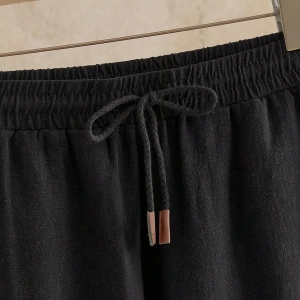 Fit Erkek Düz Renk Eğimli Cep Bağcıklı Bel Şortu