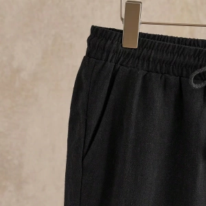 Fit Erkek Düz Renk Eğimli Cep Bağcıklı Bel Şortu