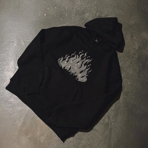 Flame Taş Baskılı Oversize Unisex Beyaz