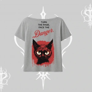 Gotik Kedi Arka Baskılı Kayık Yaka Tshirt