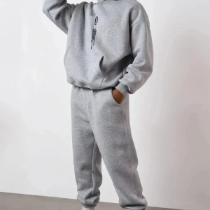 Gri Dikey Dijital Baskılı Kışlık UNİSEX Eşofman Takımı