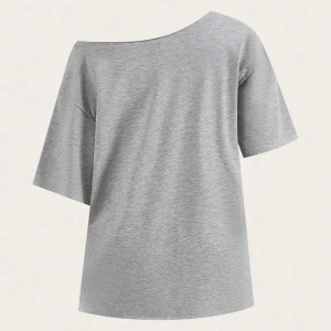 Gri Kadın Düşük Omuz Kayık Yaka Baskılı