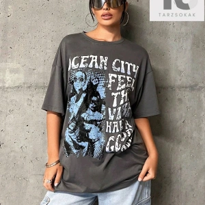 Harf Grafikli Düşük Omuzlu Tişört