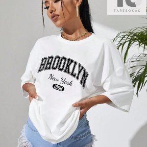 Harf Grafikli Düşük Omuzlu Tişört