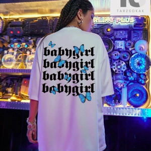 Harf ve Kelebek Desenli Oversize Tişört