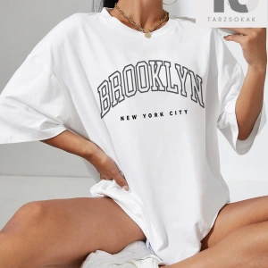 Harfli Grafik Düşük Omuz Oversize Tişört