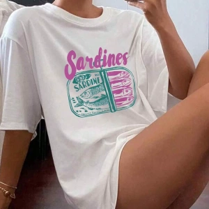 Harfli Grafik Kontrast Raglan Kollu Tişört