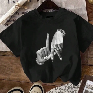 Harfli Grafik Kontrast Raglan Kollu Tişört