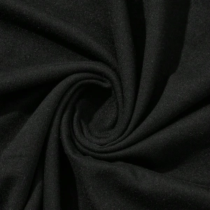 Hypemode Siyah ve Yumuşak Kol Kombinasyonuna Sahip Kısa Kollu Er