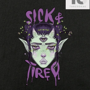 Isabela Escobar Mektup Şekilli Grafik Düşük Omuzlu Tişört