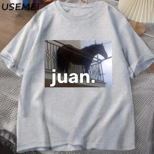 Juan aptal at üzerinde balkon Dank Meme grafik T Shirt komik adam O boyun rahat kısa kollu Te