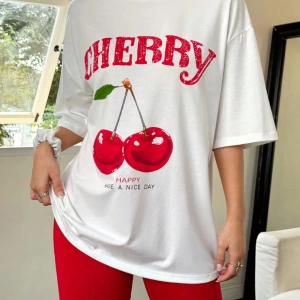 Kadın 2Lİ TAKIM OVERSİZE Trend T-shirt Şort Model 4917