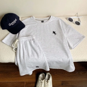 Kadın 2Lİ TAKIM OVERSİZE Trend T-shirt Şort Model 4959