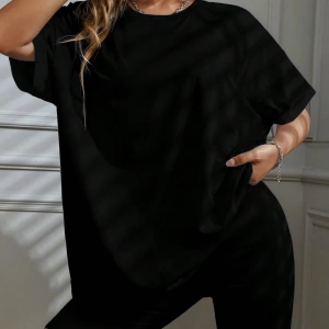 Kadın 2Lİ TAKIM OVERSİZE Trend T-shirt Şort Model 4962