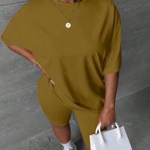 Kadın 2Lİ TAKIM OVERSİZE Trend T-shirt Şort Model 4976