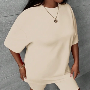 Kadın 2Lİ TAKIM OVERSİZE Trend T-shirt Şort Model 4976