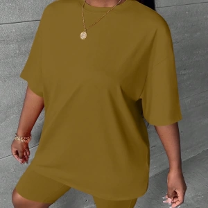 Kadın 2Lİ TAKIM OVERSİZE Trend T-shirt Şort Model 4976