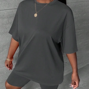 Kadın 2Lİ TAKIM OVERSİZE Trend T-shirt Şort Model 4976