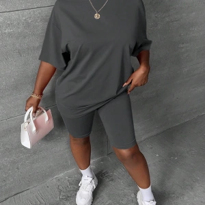 Kadın 2Lİ TAKIM OVERSİZE Trend T-shirt Şort Model 4976