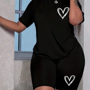 Kadın 2Lİ TAKIM OVERSİZE Trend T-shirt Şort Model 5022