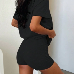 Kadın 2Lİ TAKIM OVERSİZE Trend T-shirt Şort Model 5091
