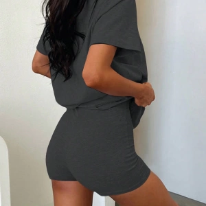 Kadın 2Lİ TAKIM OVERSİZE Trend T-shirt Şort Model 5091