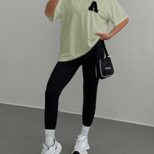 Kadın 2Lİ TAKIM OVERSİZE Trend T-shirt Şort Model 5098