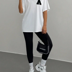 Kadın 2Lİ TAKIM OVERSİZE Trend T-shirt Şort Model 5098