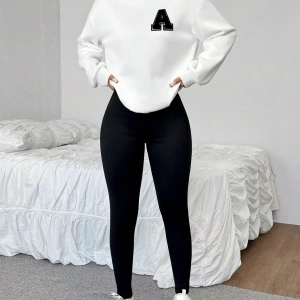 Kadın 2Lİ TAKIM OVERSİZE Trend T-shirt Şort Model 5107