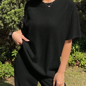 Kadın 2Lİ TAKIM OVERSİZE Trend T-shirt Şort Model 5108