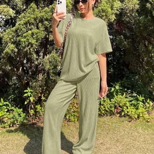 Kadın 2Lİ TAKIM OVERSİZE Trend T-shirt Şort Model 5108