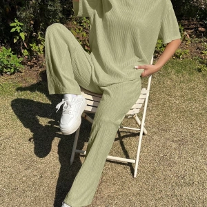 Kadın 2Lİ TAKIM OVERSİZE Trend T-shirt Şort Model 5108
