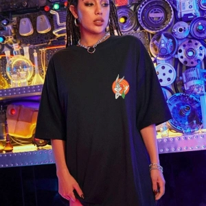 Kadın Beyaz Bugs Bunny Logo Baskılı Oversize T-shirt
