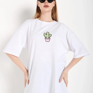 Kadın Beyaz Cactus Logo Baskılı Oversize T-shirt