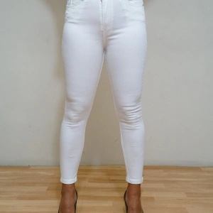 Kadın Beyaz Denim Yüksek Bel Jean Pantolon