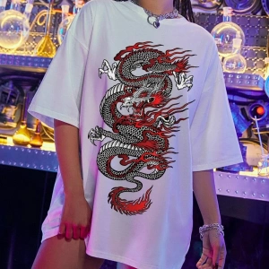 Kadın Beyaz Dragon Baskılı Oversize Bisiklet Yaka T-shirt