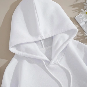 Kadın Beyaz Kelebek Baskılı Kapüşonlu Sweatshirt