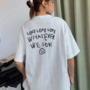 Kadın Beyaz Love Love Love Baskılı Oversize T-shirt