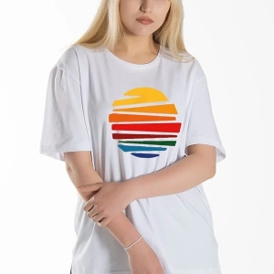 Kadın Beyaz Önü Güneş Baskılı Bisiklet Yaka Oversize Pamuklu T-shirt
