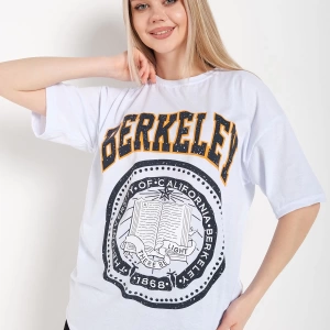 Kadın Beyaz Oversize Berkeley Baskılı T-shirt