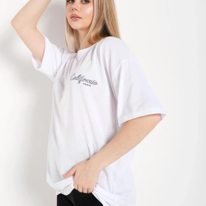 Kadın Beyaz Oversize California Baskılı T-shirt